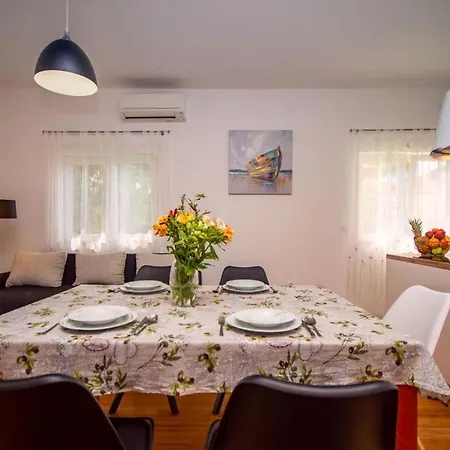 Jasmina Comfortable Prázdninový dům Omiš