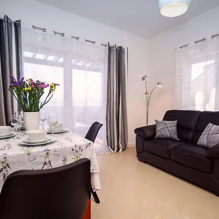 Jasmina Comfortable Holiday home *